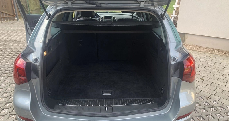 Opel Astra cena 23000 przebieg: 181393, rok produkcji 2011 z Września małe 154